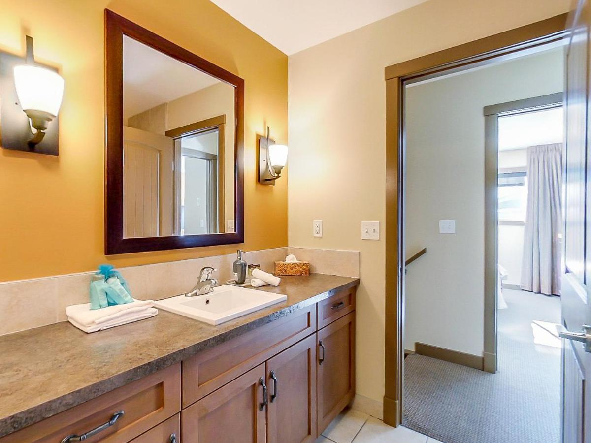 Copperstone - Luxurious 2 Bedroom * Canmore