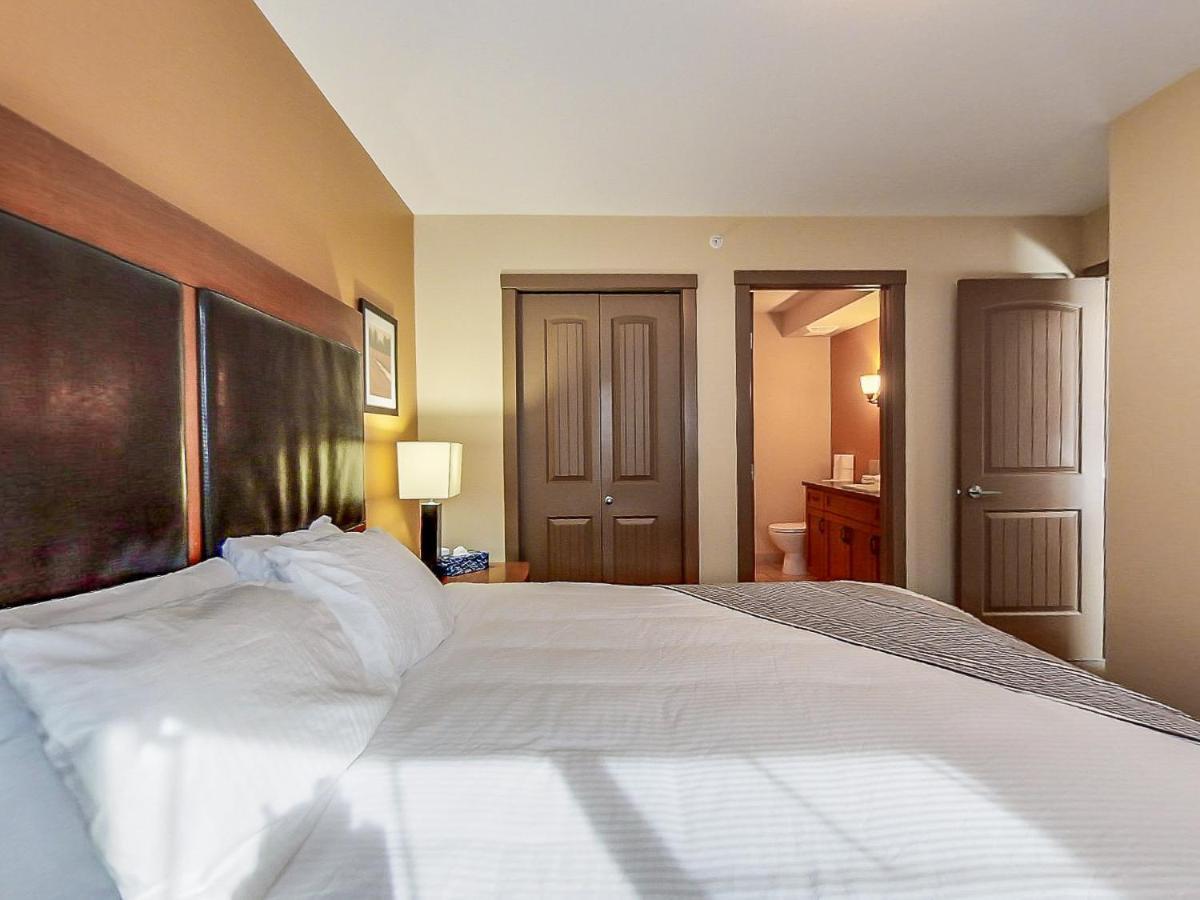 Copperstone - Luxurious 2 Bedroom Canmore