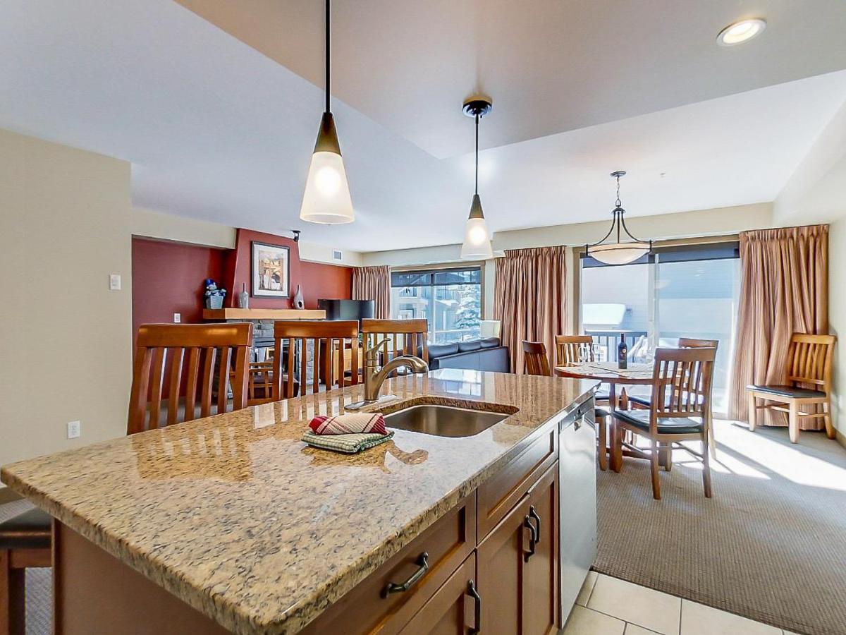 Copperstone - Luxurious 2 Bedroom Apartment *